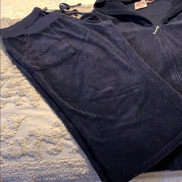 Authentic Juicy Couture Terry Capri Sweatsuit - Picture 3 of 8